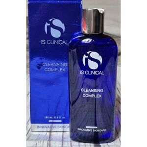 iS Clinical Cleansing Complex